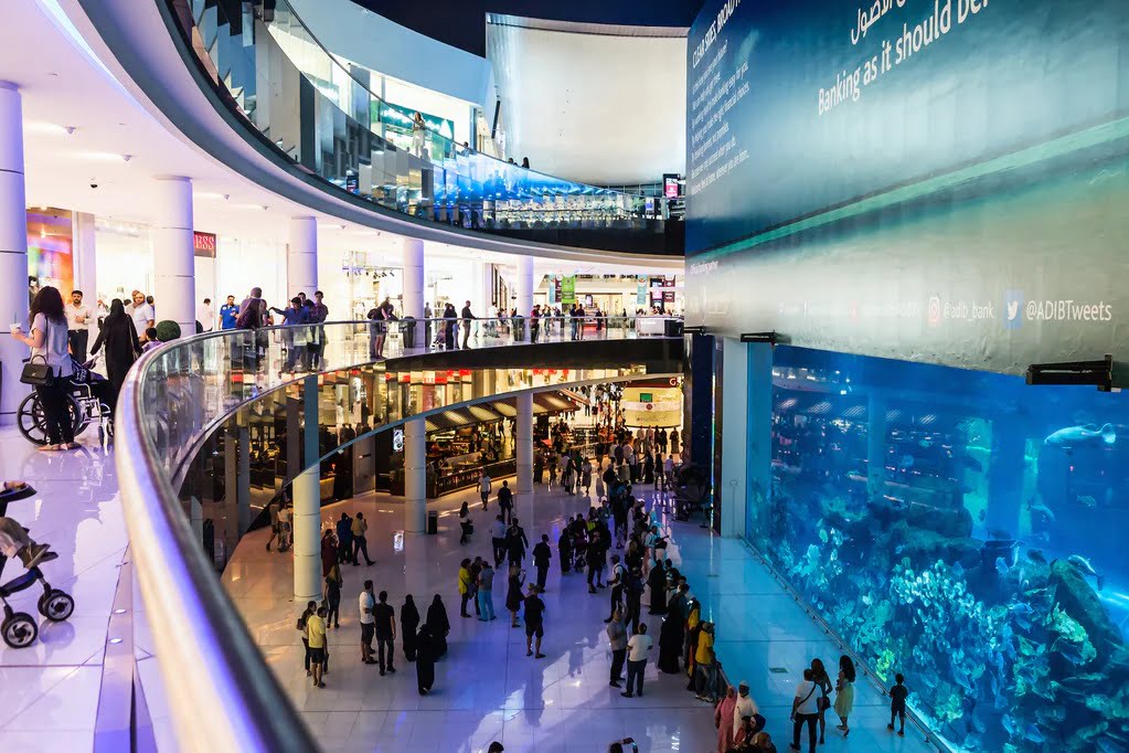 Dubai lifestyle: Luxury Shopping Malls