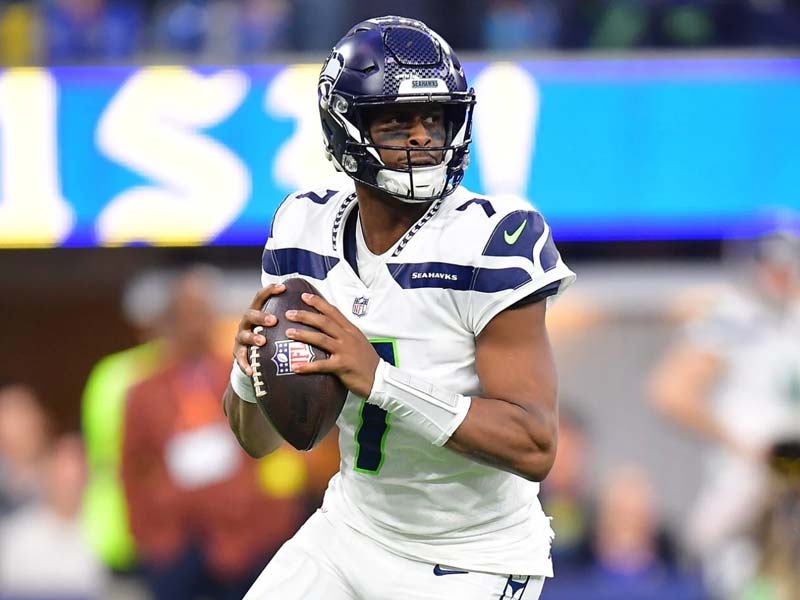 Top earning NFL athletes Top earning NFL athletes