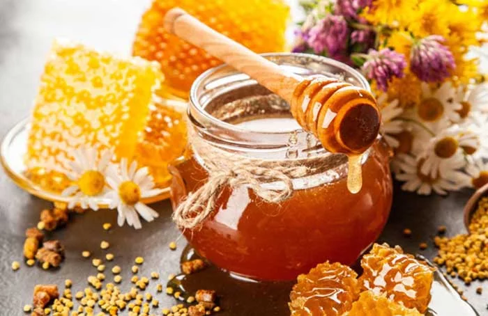 Essential oils for post nasal drip: Honey
