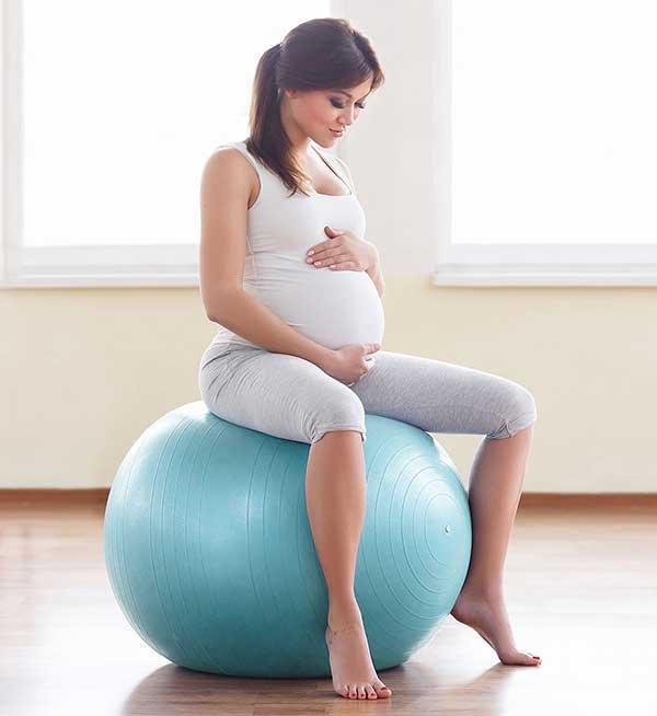 16 Pregnancy Ball Exercises That Are Safe For Mothers